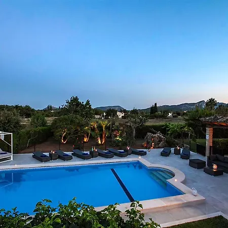 Mit Pool, Grill Und Grosszuegigem Anwesen Holiday home *